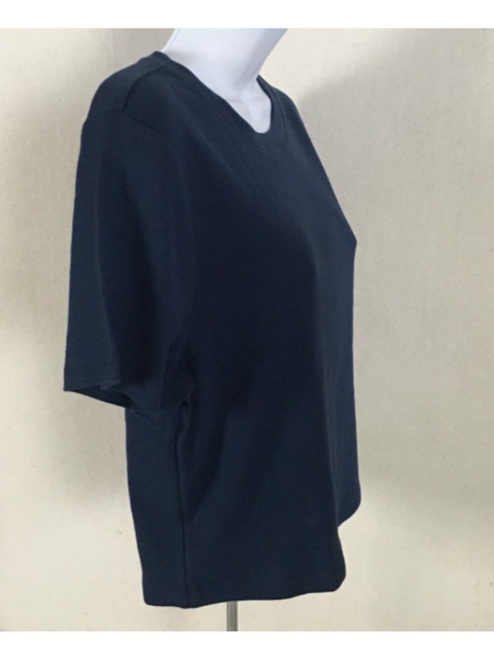No Boundaries Top Women Size XL Blue Cropped Tee Short Sleeves Round Neck New - Picture 2 of 15